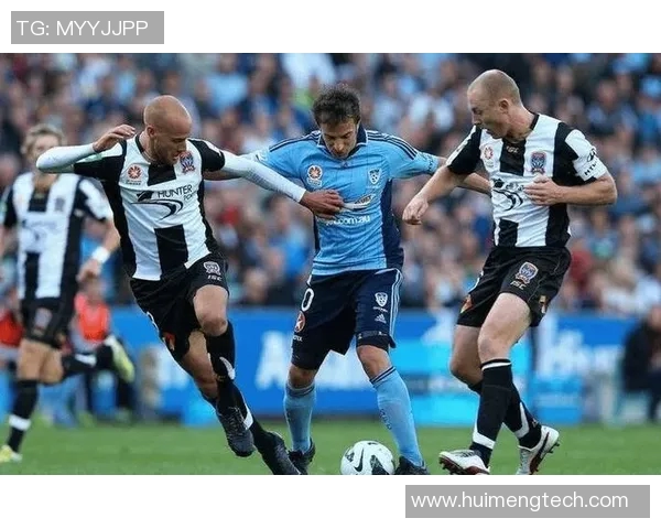 阿德莱德与流浪队激战正酣谁将赢得这场精彩对决 阿德莱德与流浪队激战正酣谁将赢得这场精彩对决