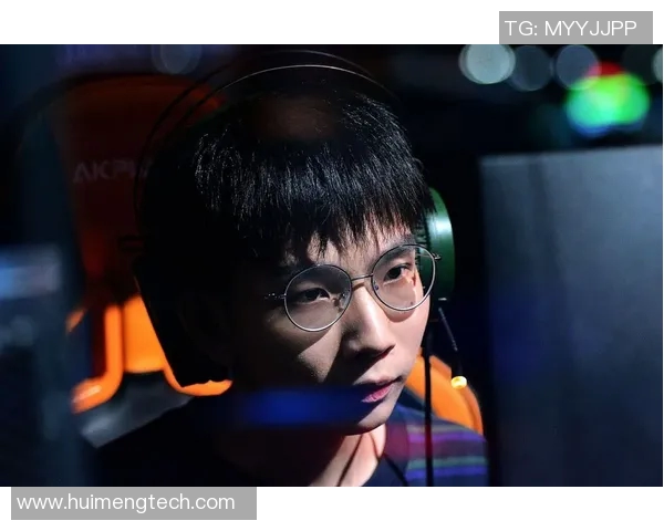 祝铭震：从青涩少年到电竞巨星的成长之路与奋斗历程